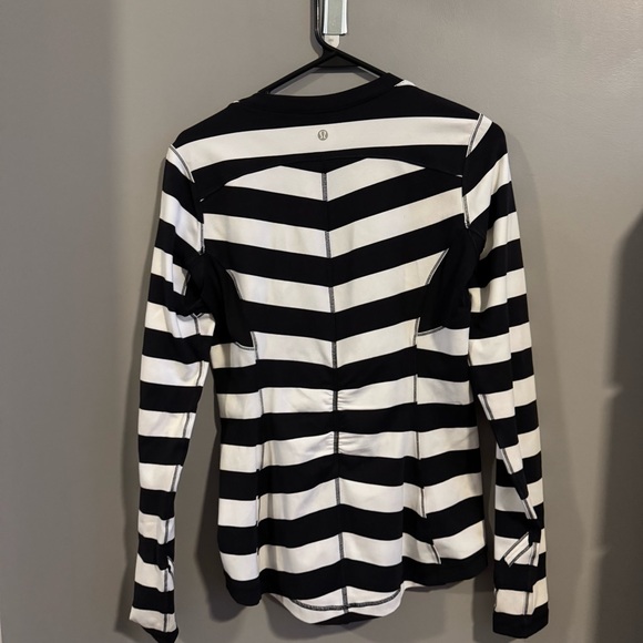 Lululemon Striped Base Runner Long Sleeve - Picture 10 of 13